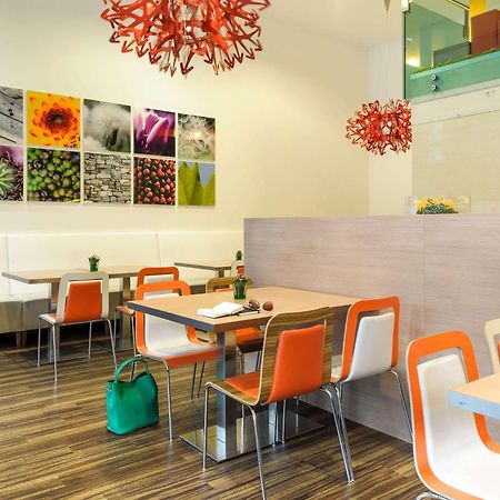 Ibis Wien Messe Exterior photo