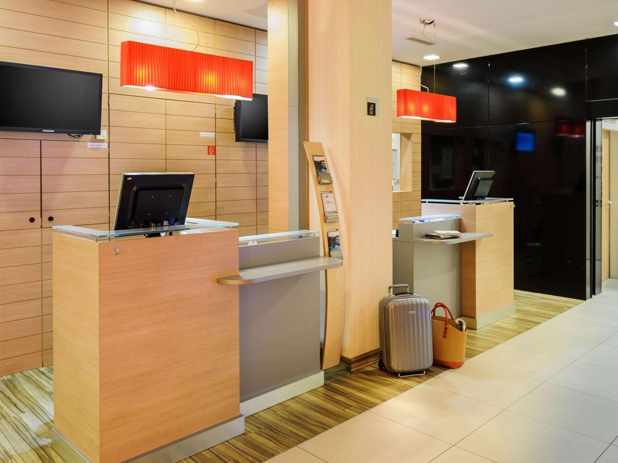 Ibis Wien Messe Exterior photo