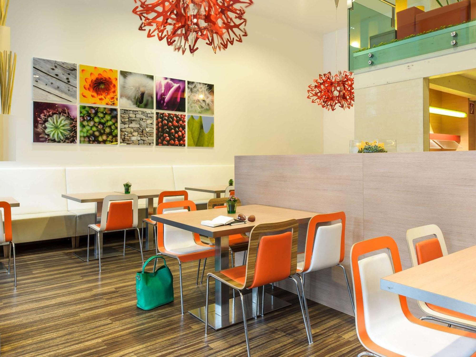Ibis Wien Messe Exterior photo